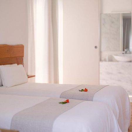 Hotel A Miranda Feás エクステリア 写真