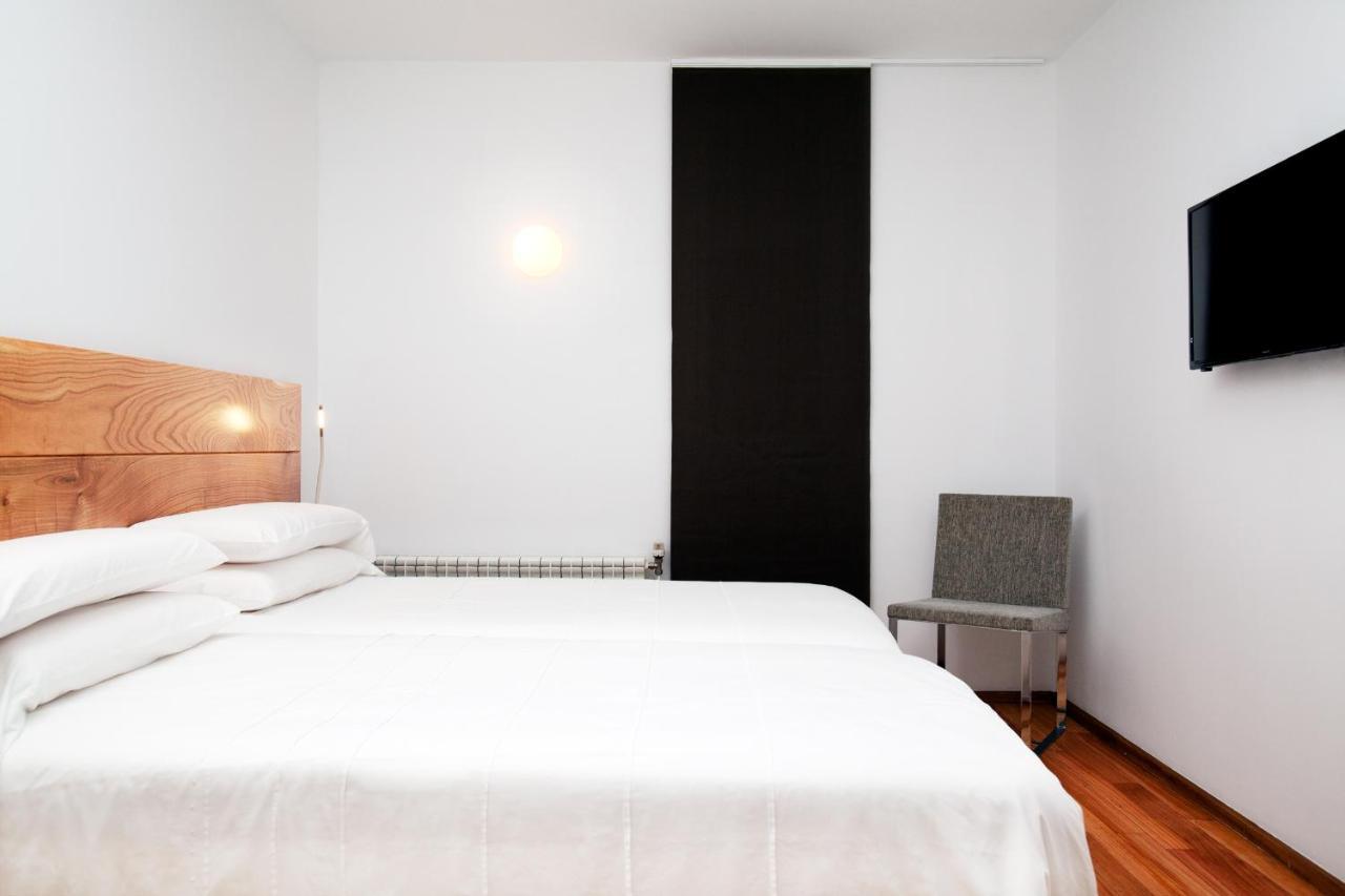 Hotel A Miranda Feás エクステリア 写真