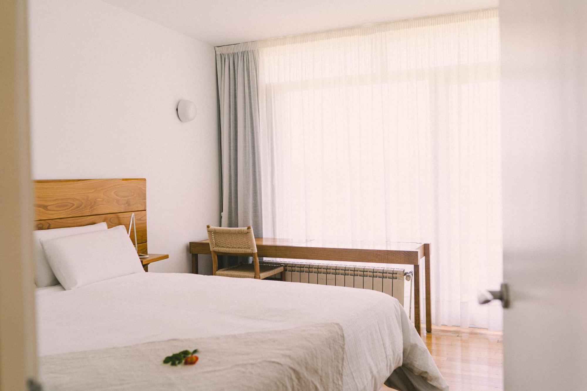 Hotel A Miranda Feás エクステリア 写真