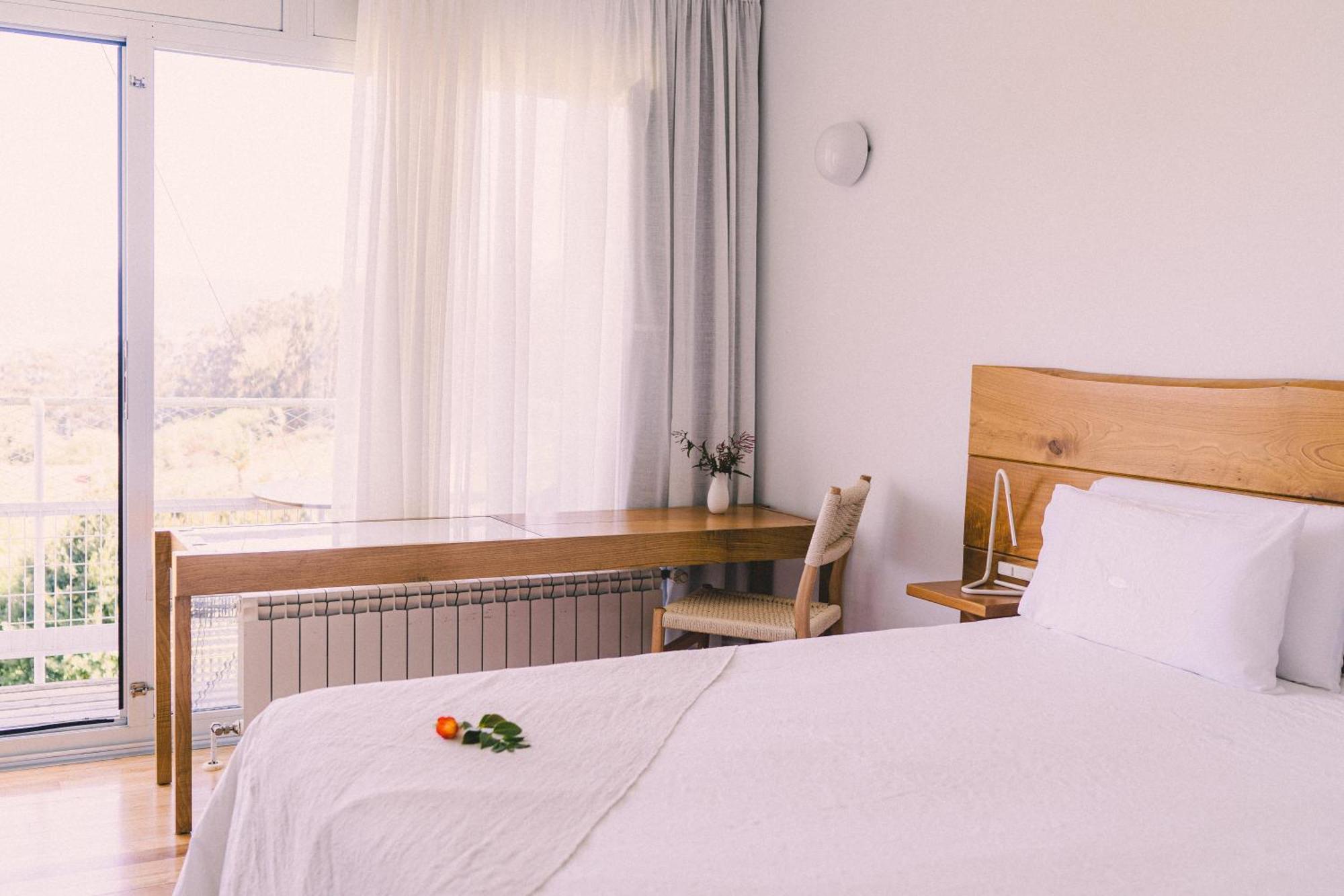 Hotel A Miranda Feás エクステリア 写真