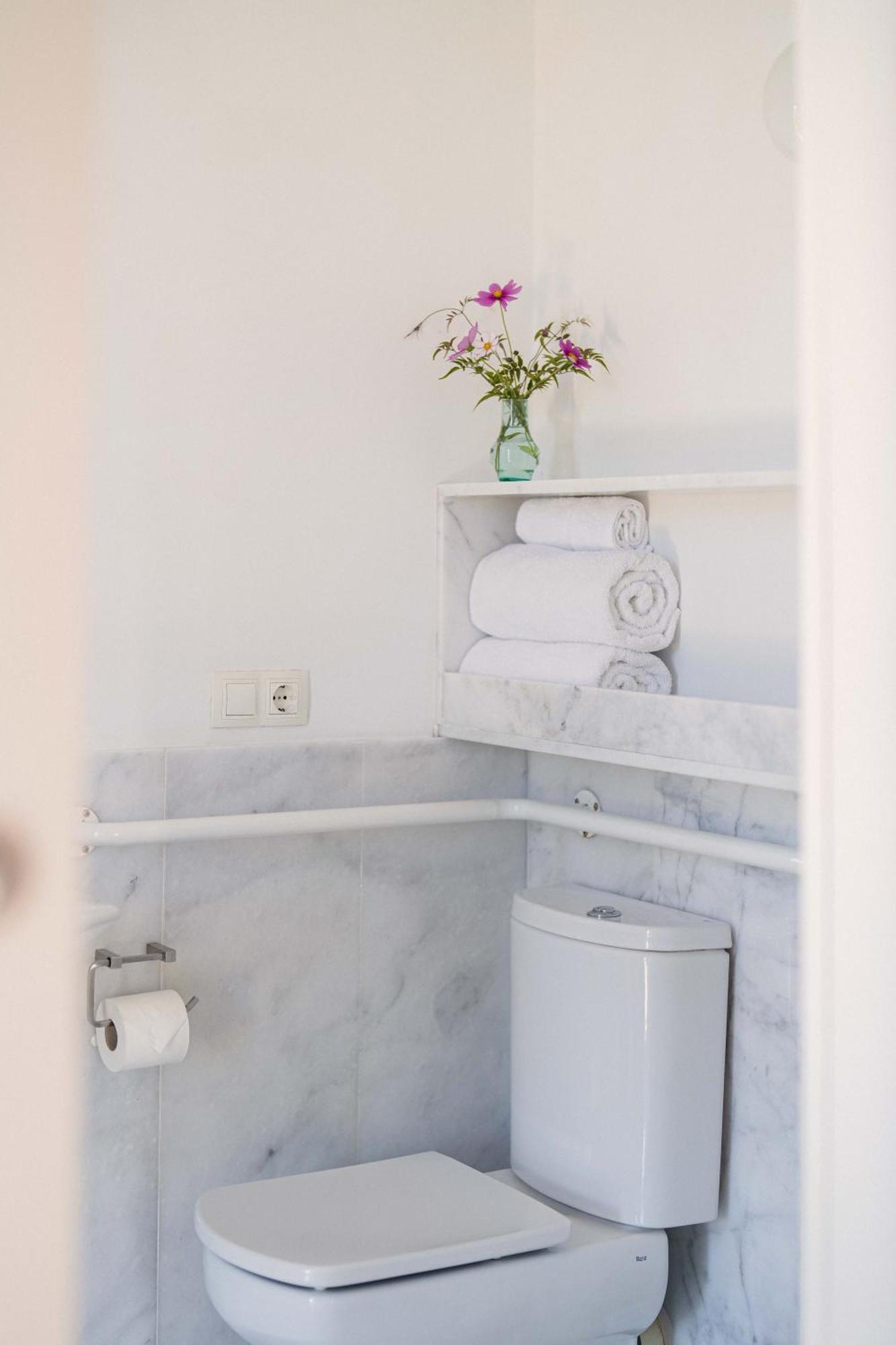 Hotel A Miranda Feás エクステリア 写真