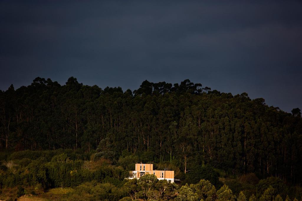 Hotel A Miranda Feás エクステリア 写真